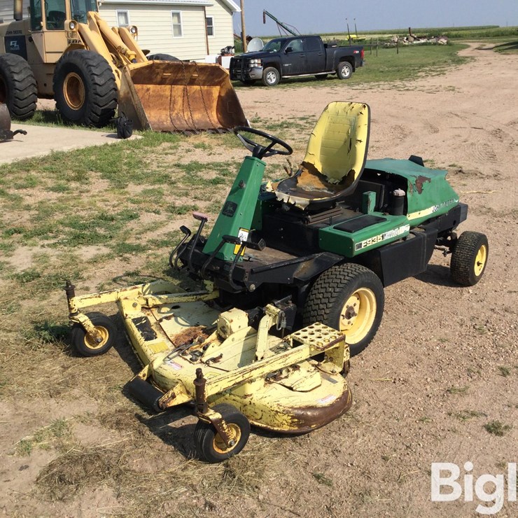 JOHN DEERE F935