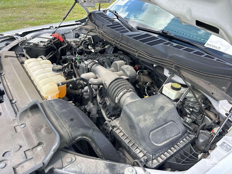 2021-ford-f150-image-6