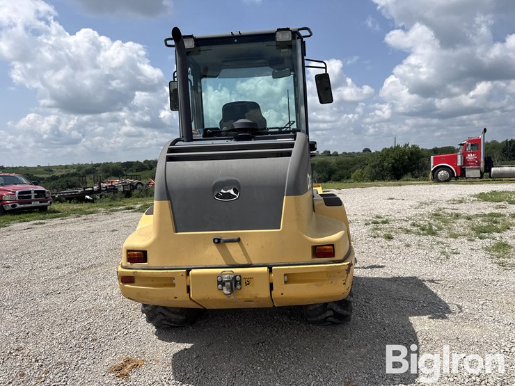 2014-deere-244j-image-6