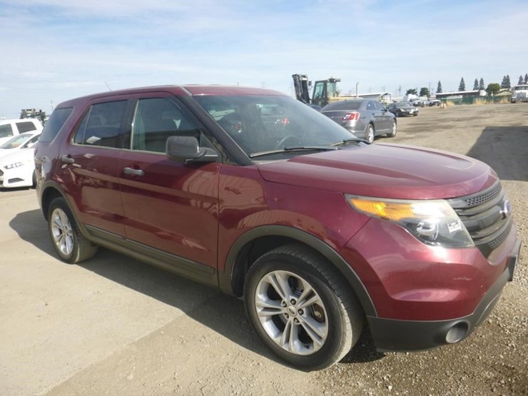 2015-ford-explorer-image-2
