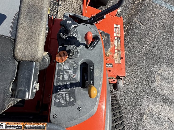 2017-kubota-zd1211-image-22