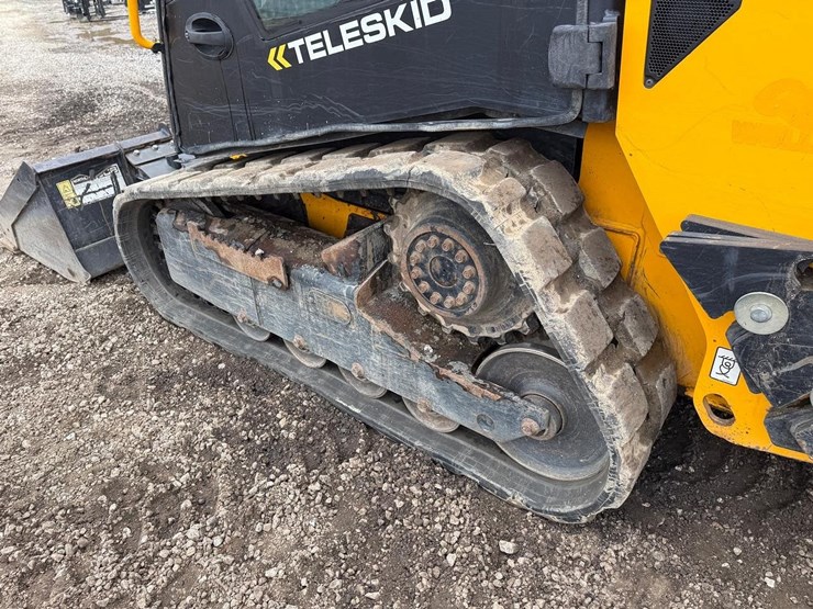 2019-jcb-2ts-7t-image-16
