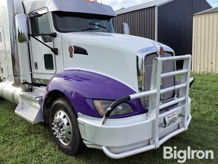 2014-kenworth-t660-image-12