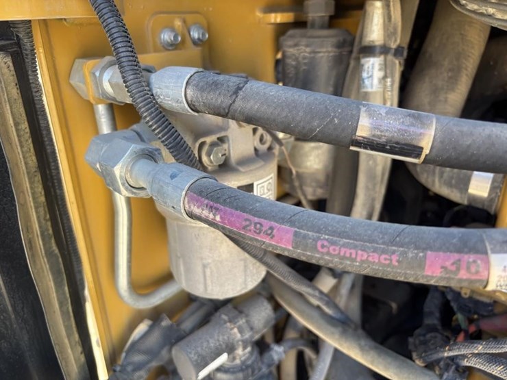 2019-caterpillar-272d2-image-53