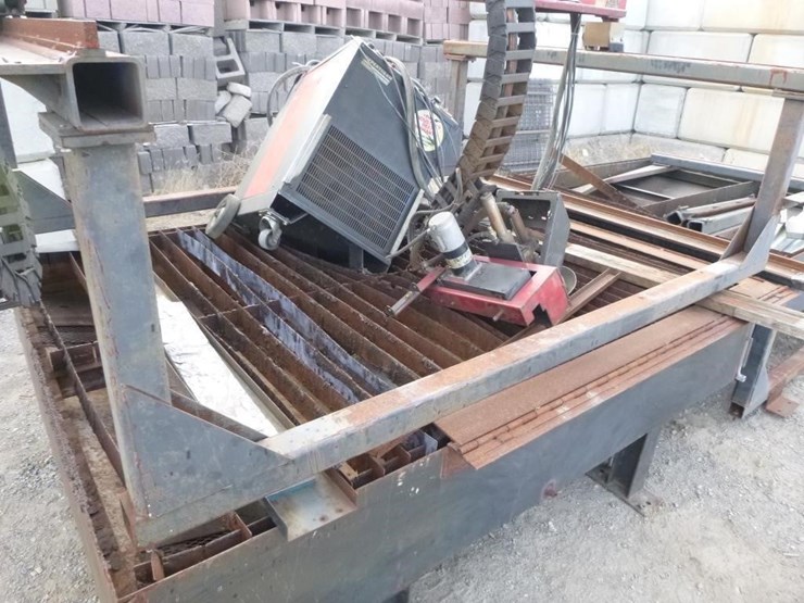 hypertherm-plasma-cutting-torch-tables-image-8