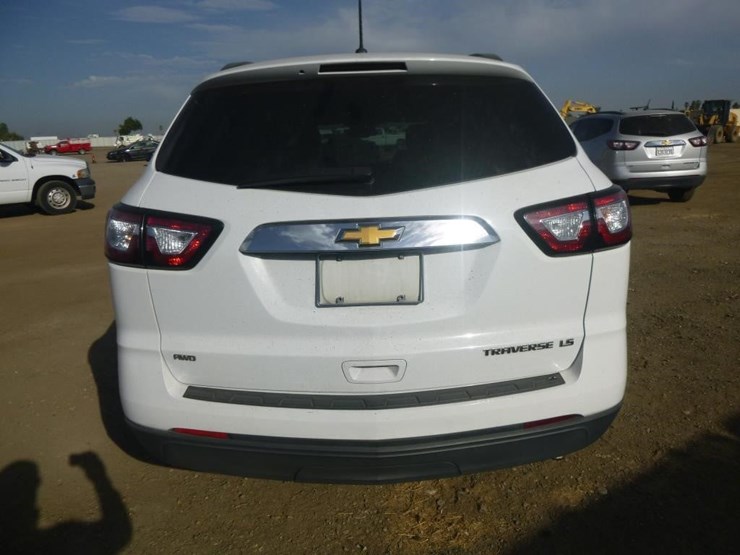 2015-chevrolet-traverse-image-21