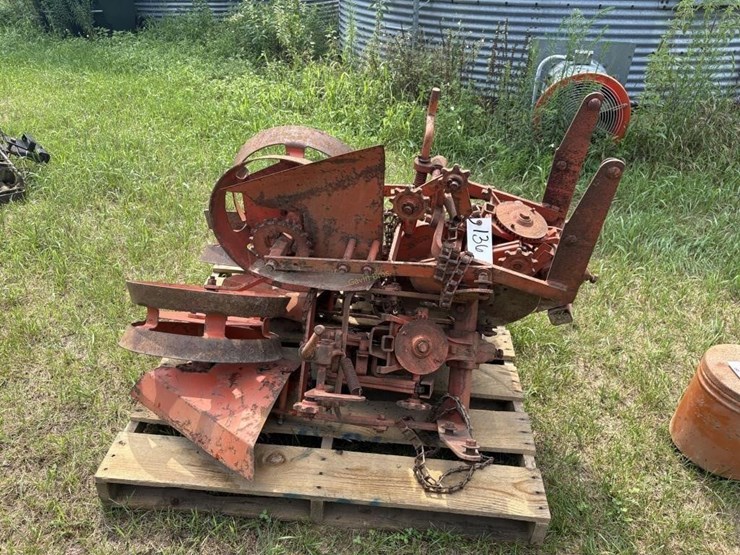 allis-chalmers-fast-coupler-planter-parts-image-1