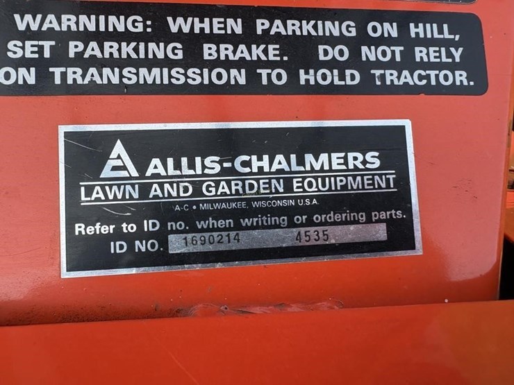 allis-chalmers-712-hydro-lawn-tractor-image-11