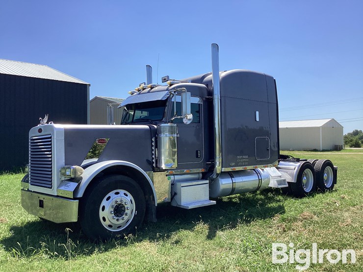 2006-peterbilt-379-image-1