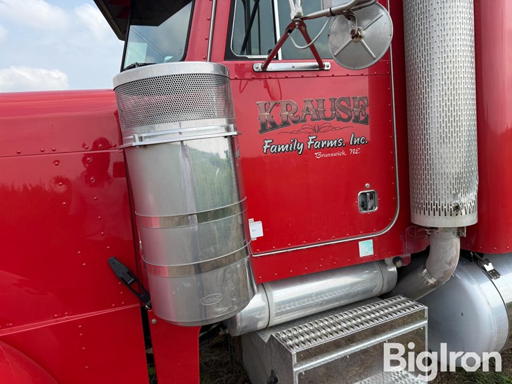 2005-peterbilt-379-image-18