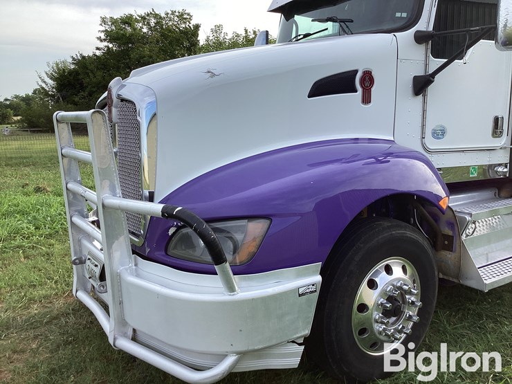 2014-kenworth-t660-image-9