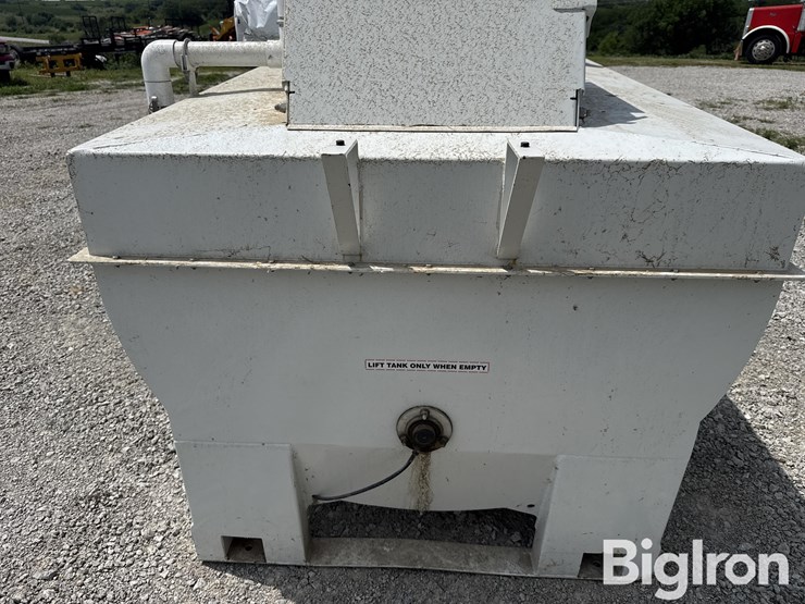 turf-maker-700-hydro-seeder-image-12