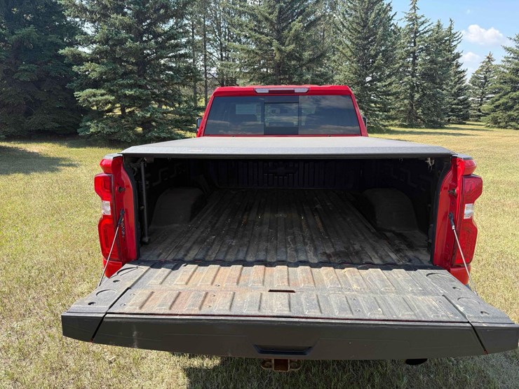 2022-chevrolet-3500-image-17