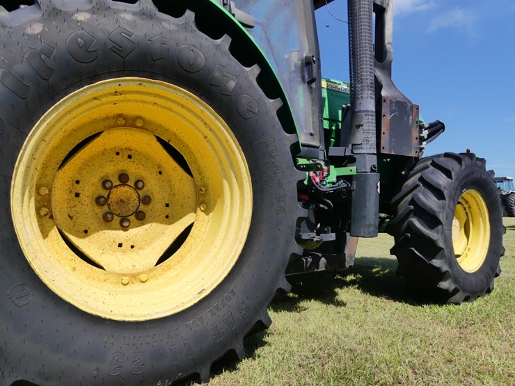2015-john-deere-6115m-image-8