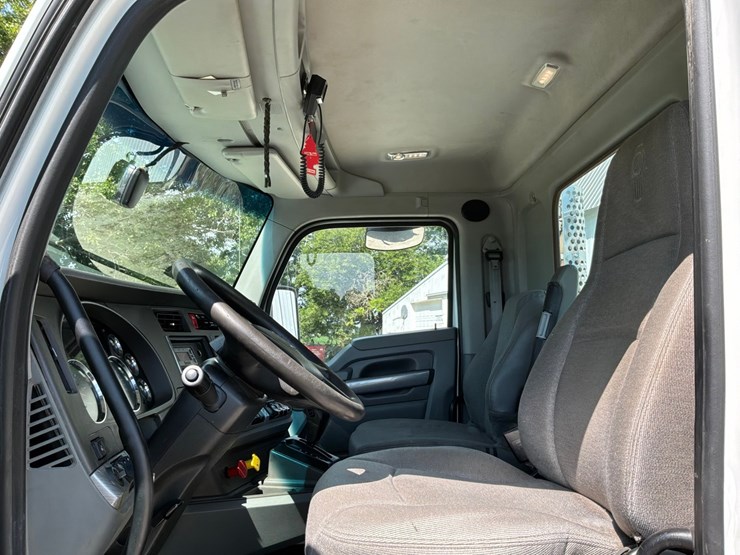 2018-kenworth-t680-image-62
