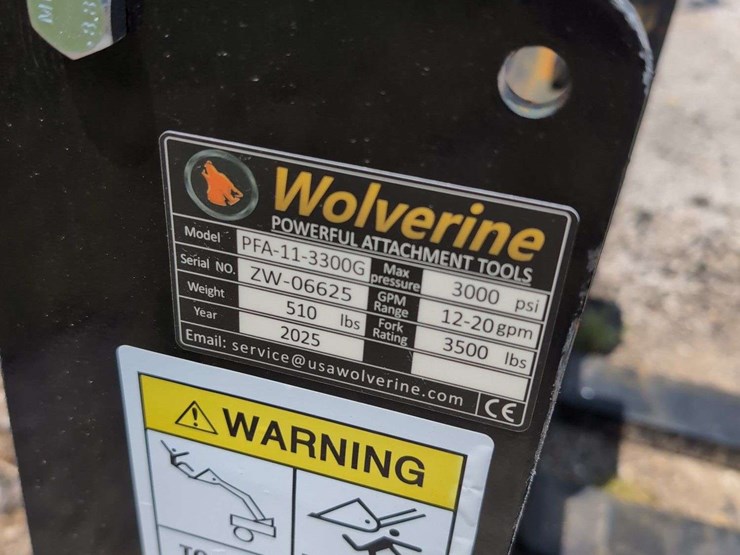 wolverine-skid-steer-pallet-fork-hydraulic-adjustable-pfa-11-3300g-image-5