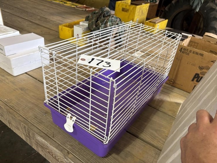 kaytee-rabbit-cage,-bunny-land-sign,-rabbit-food,-image-3
