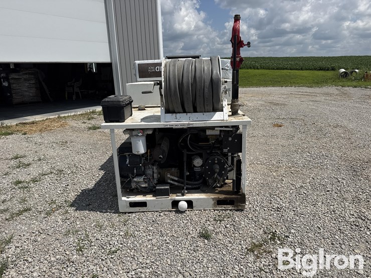 turf-maker-700-hydro-seeder-image-2