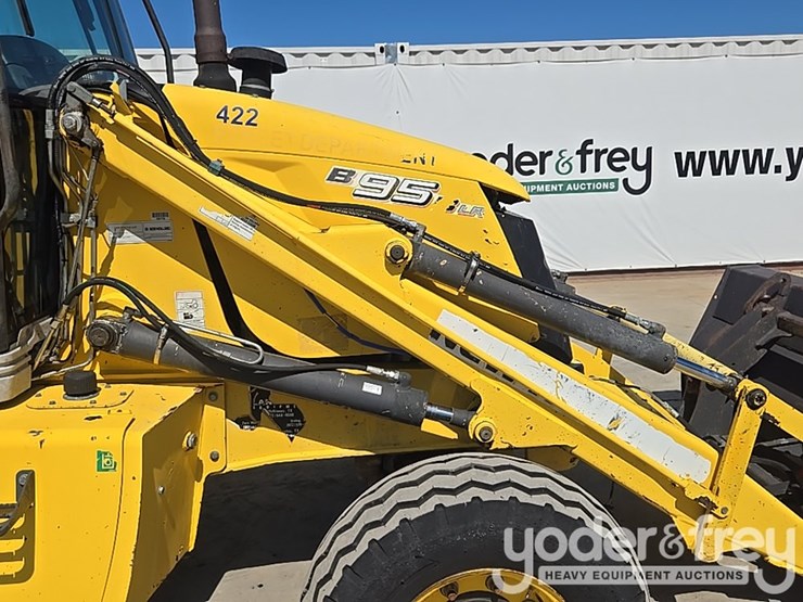 2008-new-holland-b95-image-23