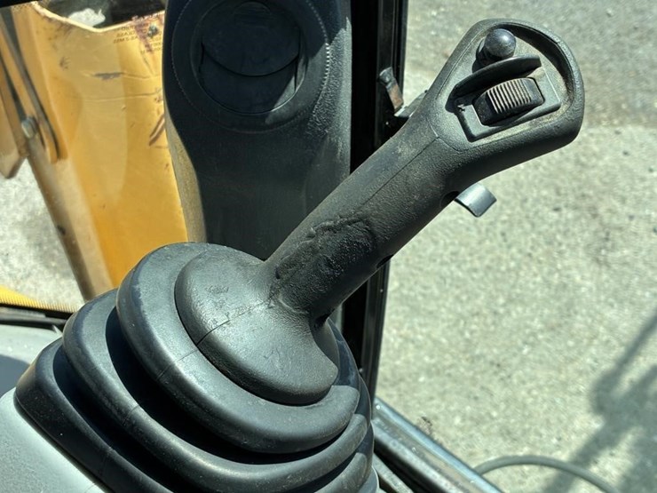 2008-caterpillar-420e-image-37