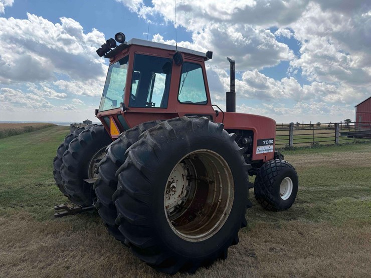 allis-chalmers-7080-tractor-image-14