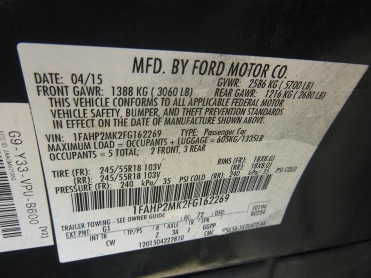 2015-ford-taurus-sedan-image-17