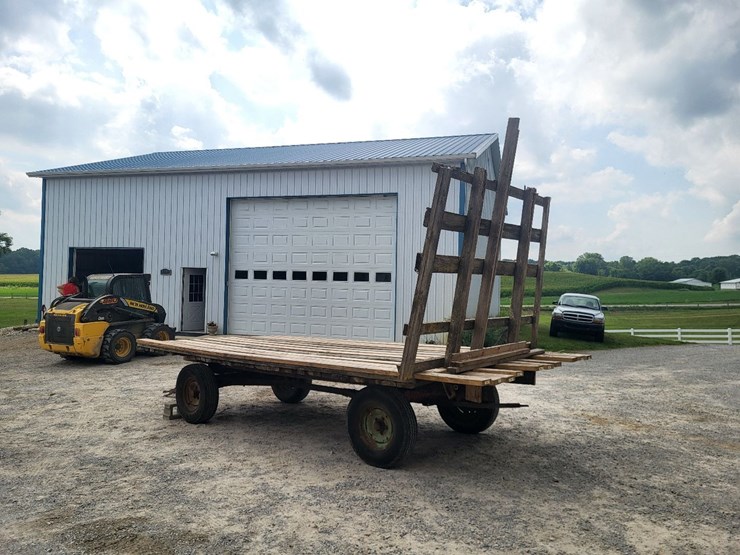 hay-wagon-w/running-gear-image-3