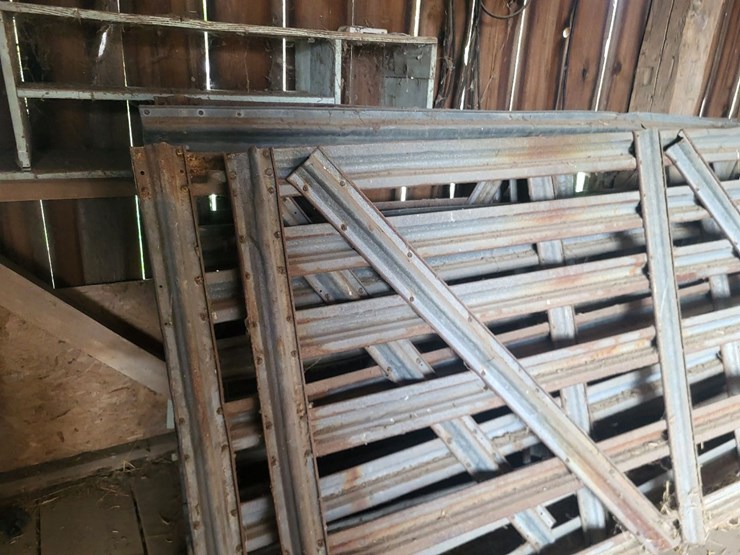 (4)-livestock-gates,-(2)-livestock-panels,-and-(1)-roll-of-woven-wire-fence-image-8