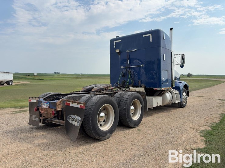 2000-peterbilt-385-image-5