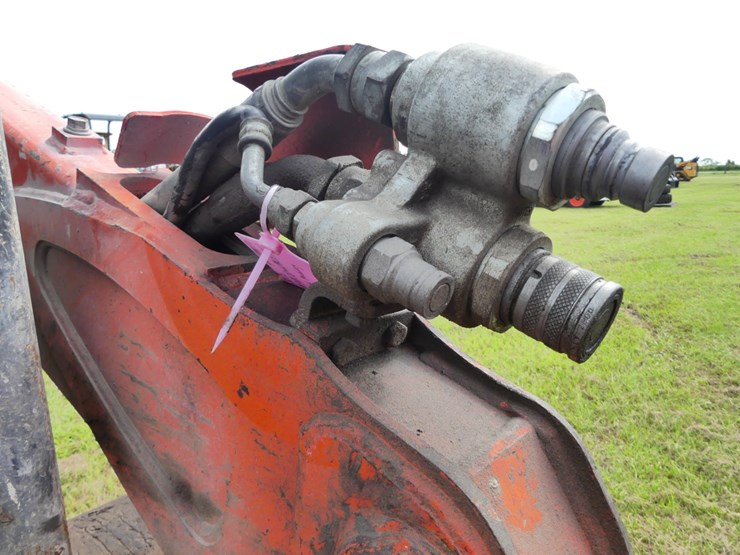 kubota-ssv75-image-10