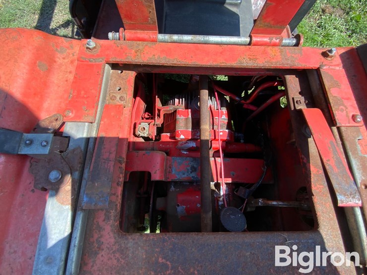 1978-massey-ferguson-1650-image-11