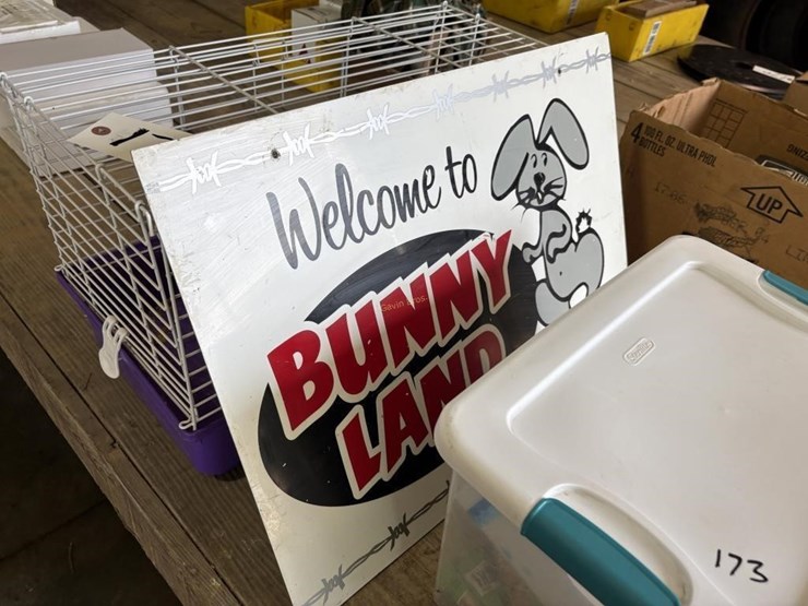 kaytee-rabbit-cage,-bunny-land-sign,-rabbit-food,-image-2