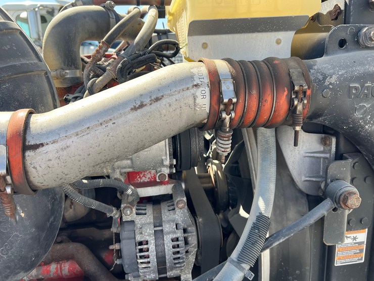 2011-peterbilt-386-image-77