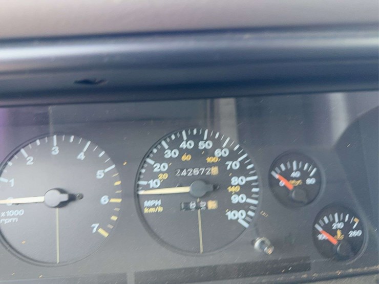 1994-jeep-grand-cherokee-limited-image-2