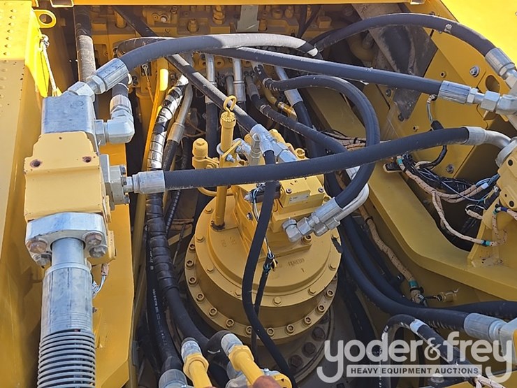 2019-caterpillar-336-image-48