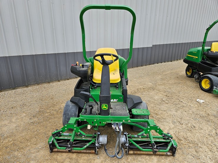 john-deere-2500e-image-8