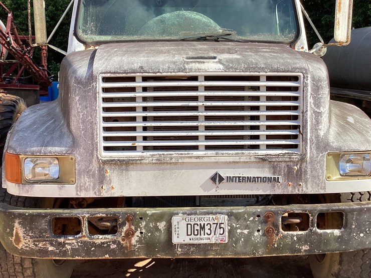 1994-international-4900-image-2