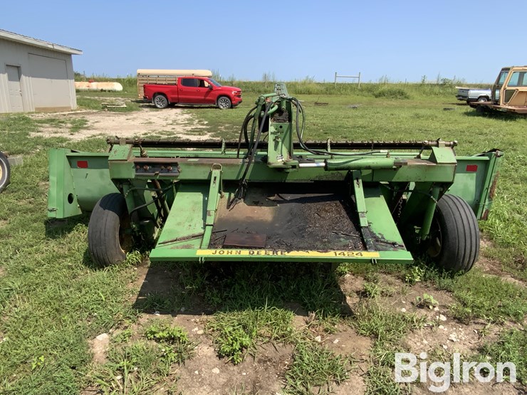 john-deere-240-image-6