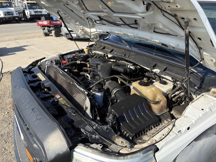 2011-ford-f550-image-7