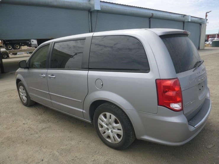 2017-dodge-grand-caravan-image-4