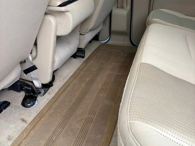 2010-ford-f350-image-8