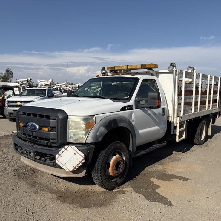2011 FORD F550