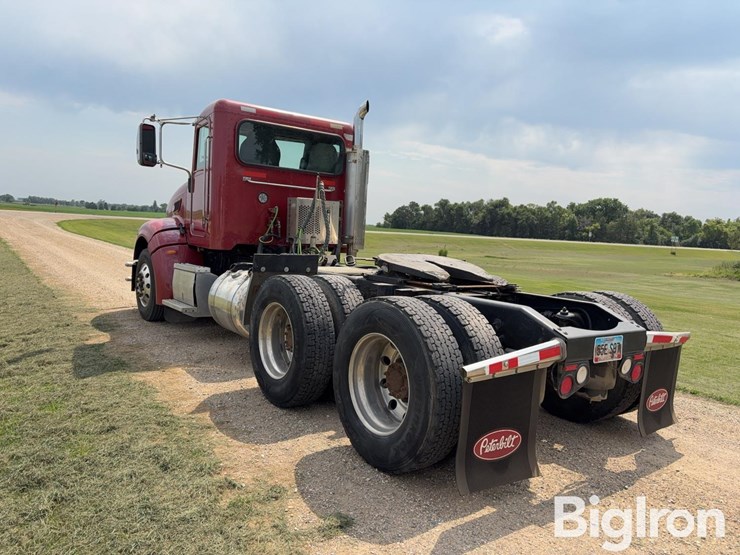 2010-peterbilt-386-image-7