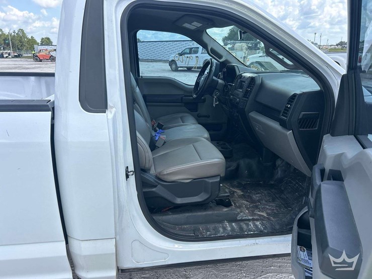 2017-ford-f150-image-17