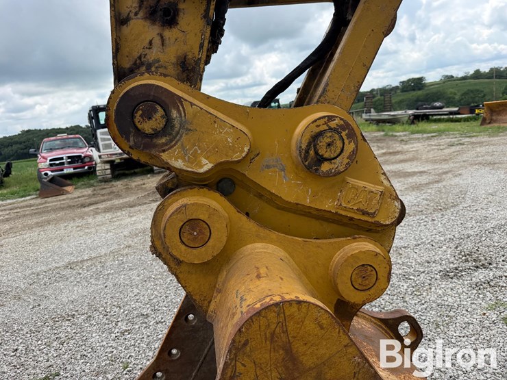 2019-caterpillar-325flcr-image-16