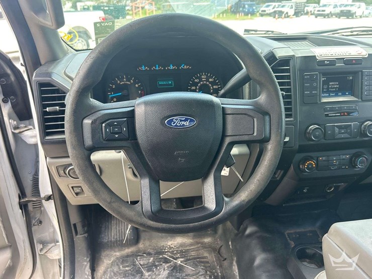 2017-ford-f150-image-13