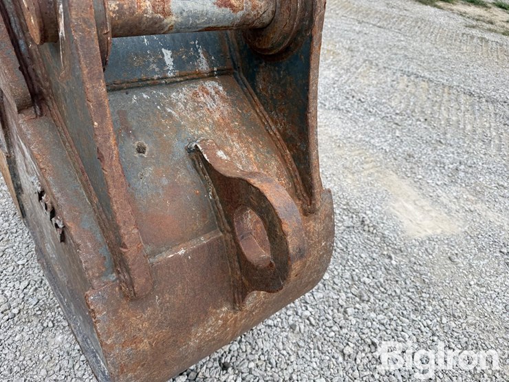 tag-24"-excavator-bucket-image-10