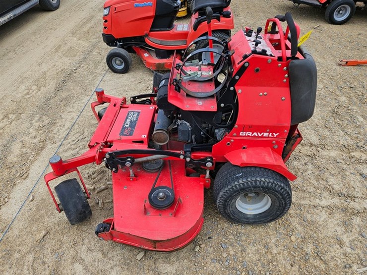 gravely-prostance-52-image-2