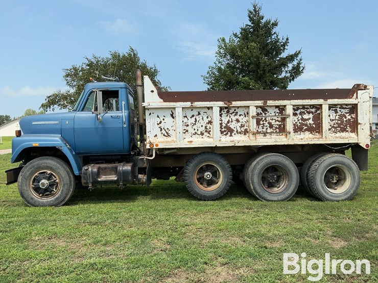 1975-international-f2070a-image-8