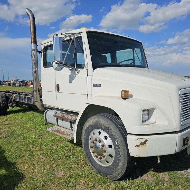 2001 FREIGHTLINER FL80